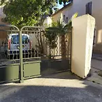Holiday home L'atelier De Robert